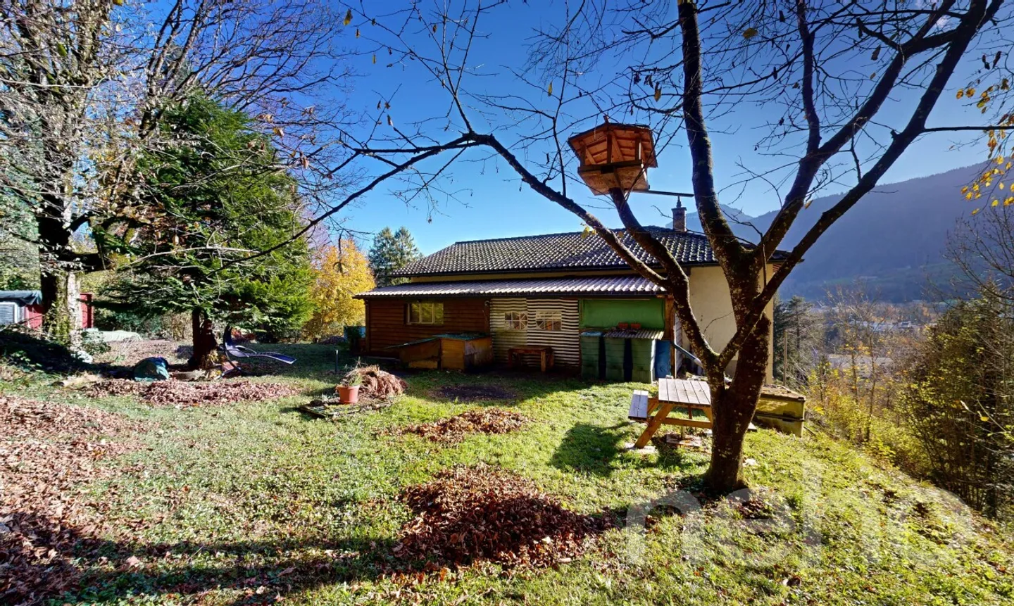 Charming House with Scenic Views - Photo 2 of 11