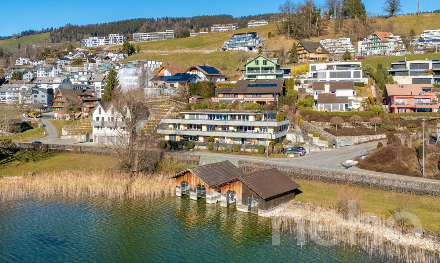 Vista panoramica sul lago, standard Minergie, concetto a un livello - Foto 1 di 11