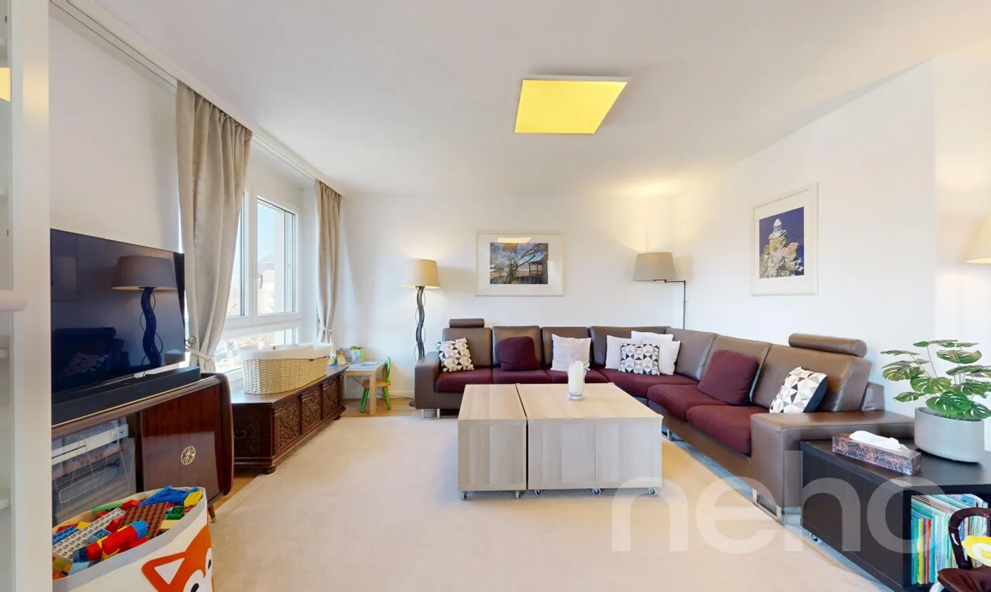 Vie centrale avec équipements modernes et loggia - Photo 5 sur 13