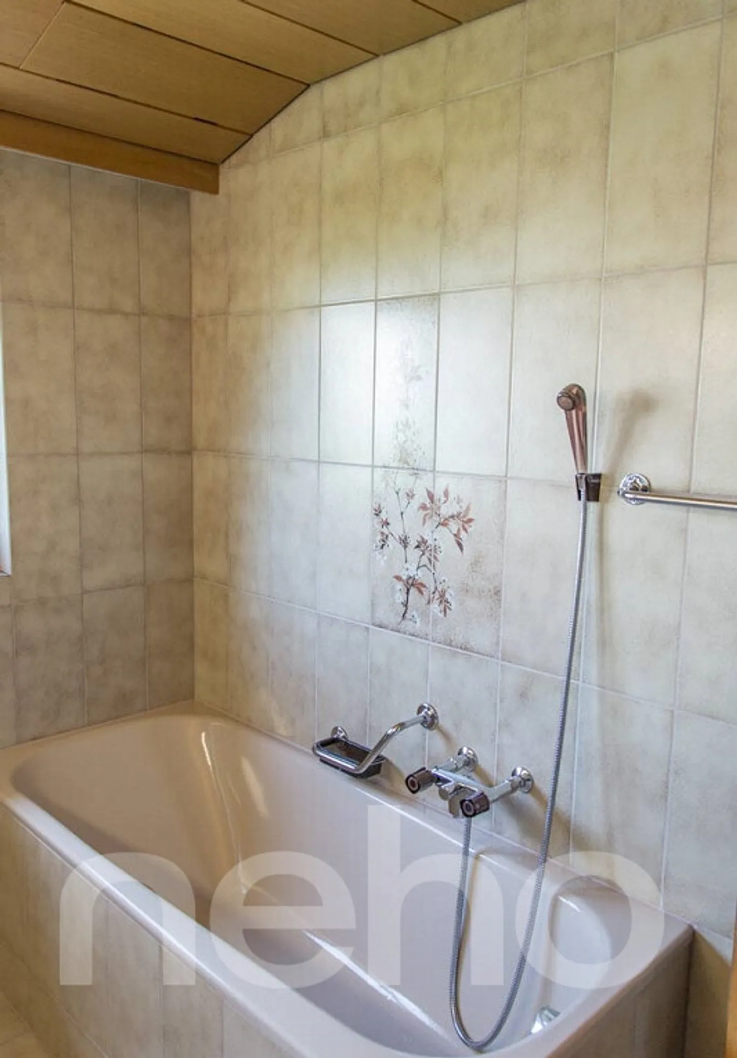 Comfort abitativo sopra i tetti di Mörschwil - Appartamento mansardato di 3,5 locali - Foto 8 di 11