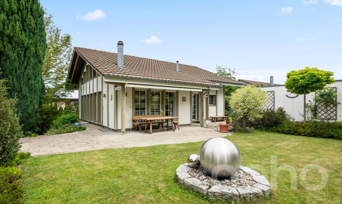 MAISON INDIVIDUELLE DE 5.5 PIÈCES DANS UN ENDROIT CALME ET FAMILIAL - Photo 1 sur 11