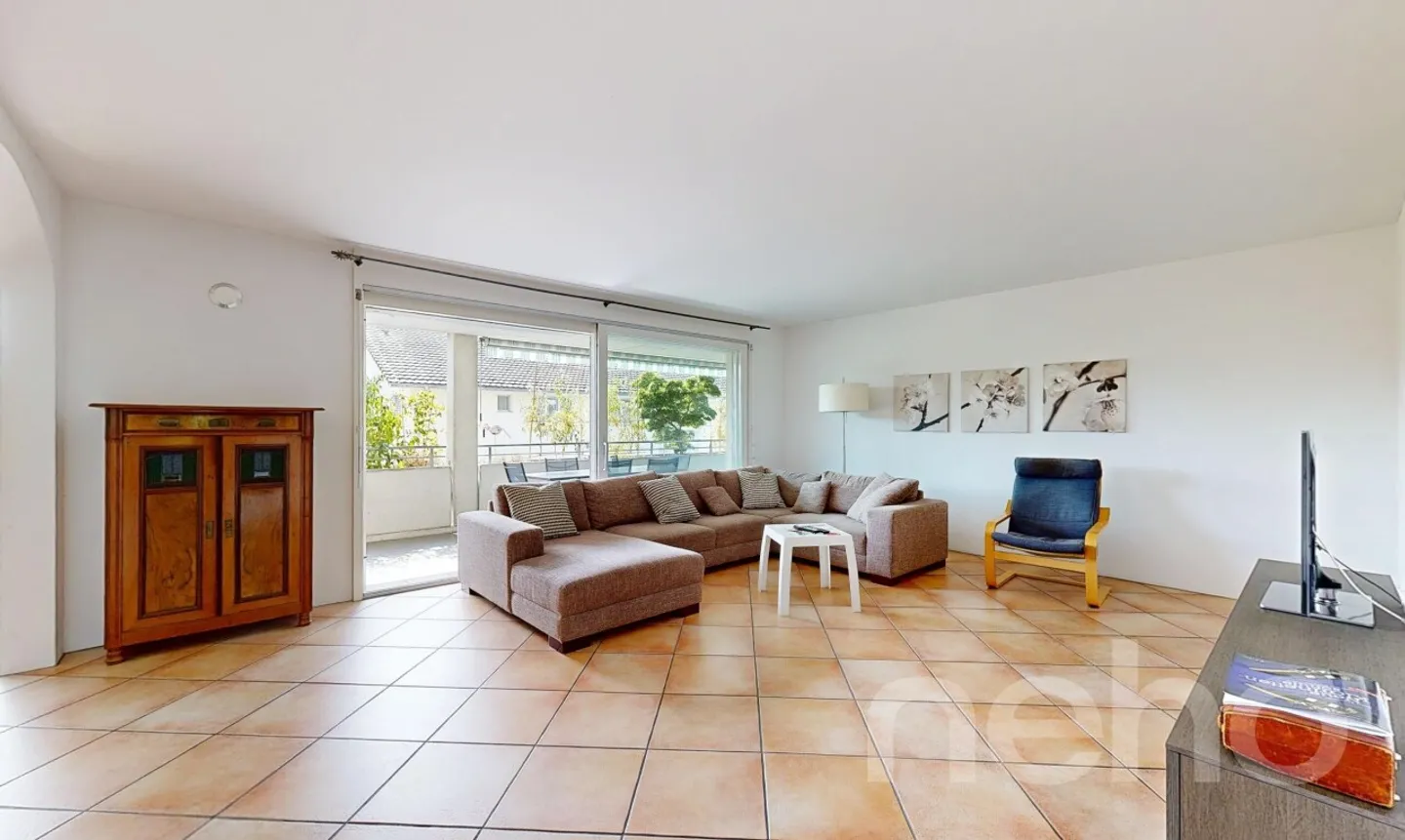 Spacious Family Apartment with Large South Terrace in Adligenswil - Photo 9 of 11