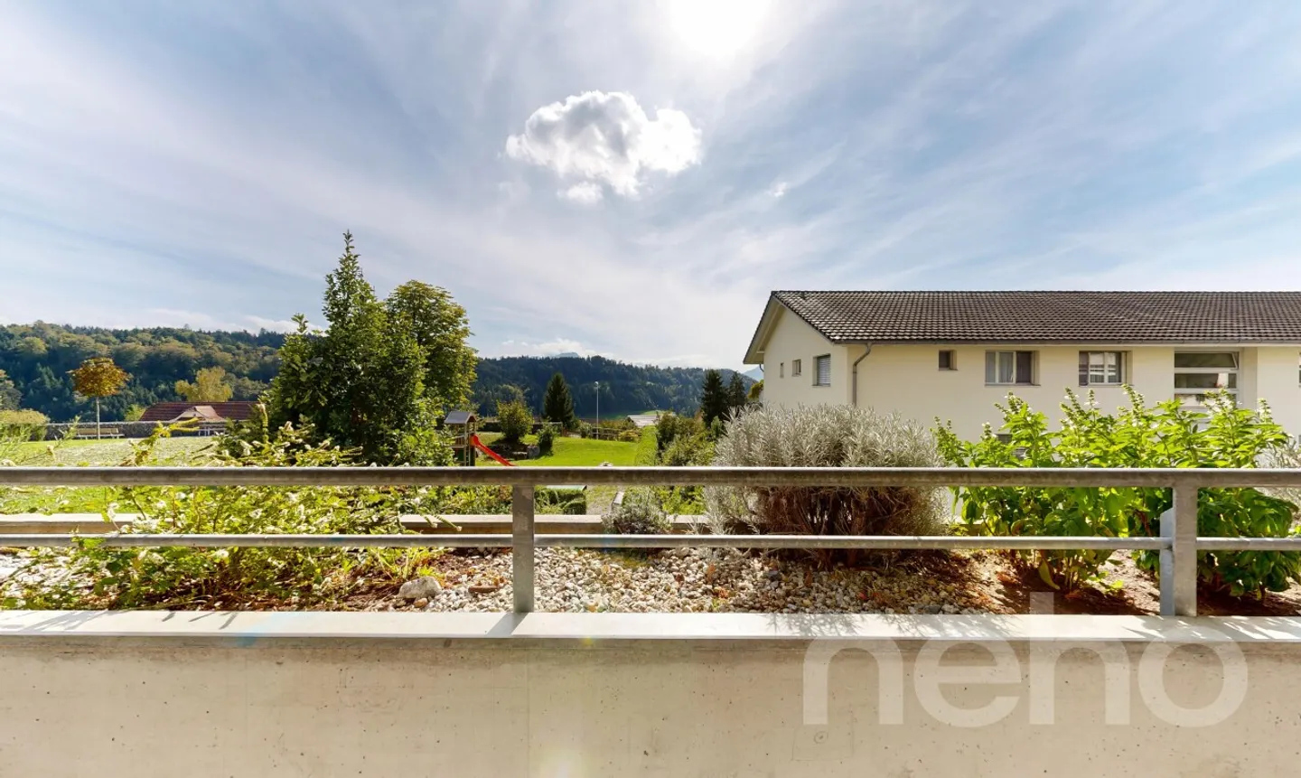 Spacious Family Apartment with Large South Terrace in Adligenswil - Photo 3 of 11
