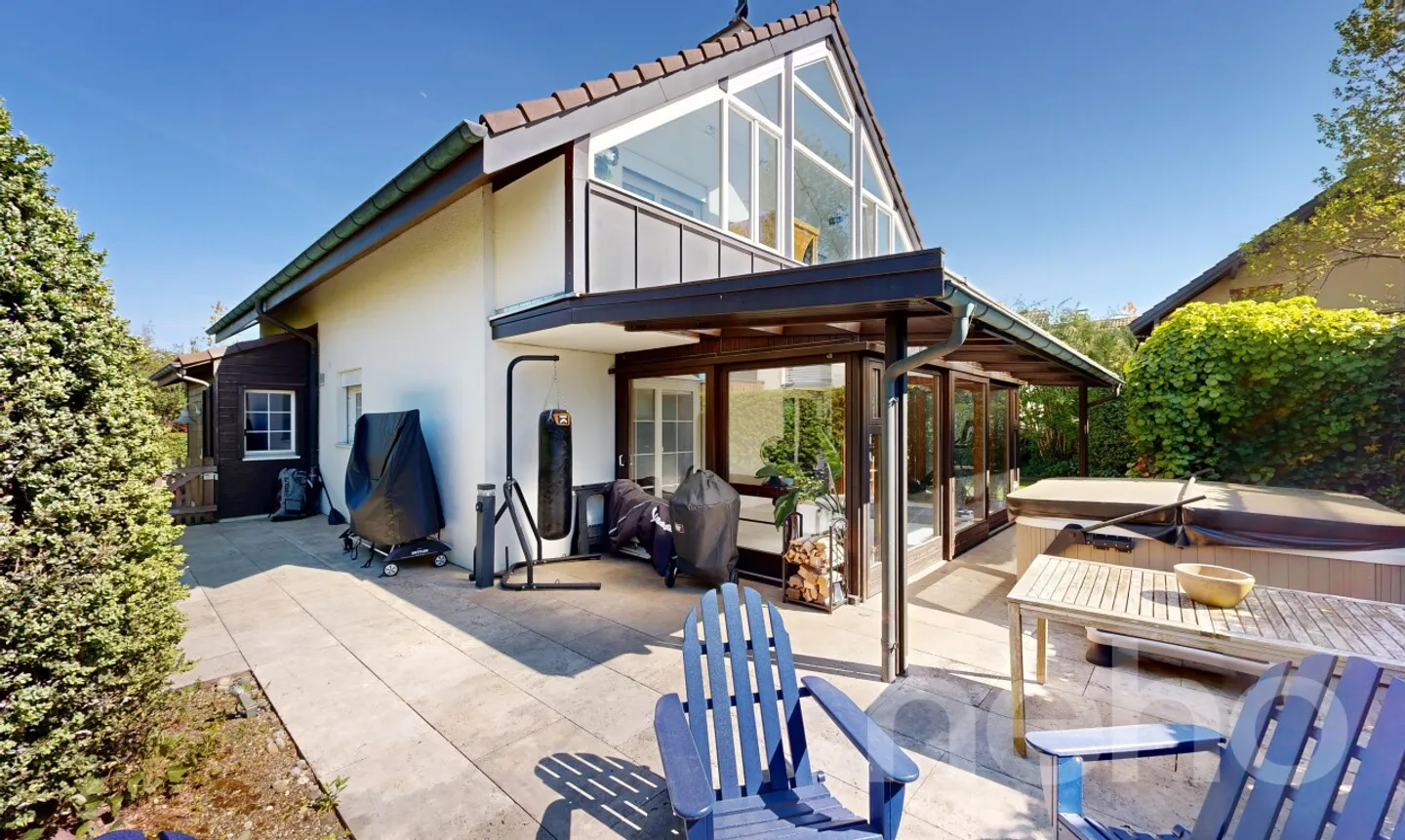 Charmantes Landhaus in Seenähe - Foto 1 von 11