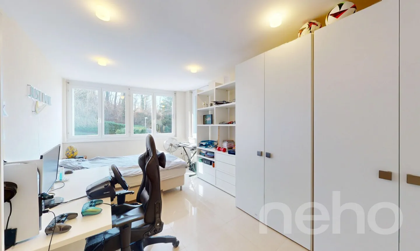 Maison individuelle moderne de 7 pièces dans un emplacement privilégié - Photo 12 sur 13