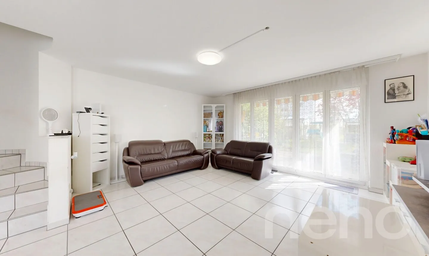 Appartamento duplex 4,5 locali con spazio aggiuntivo a Henau - Foto 3 di 11