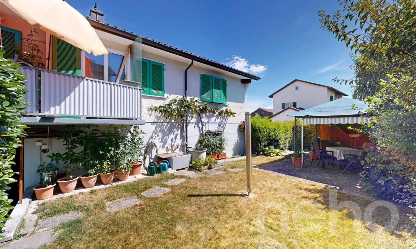 Charmantes Einfamilienhaus mit Potenzial - Foto 2 von 11