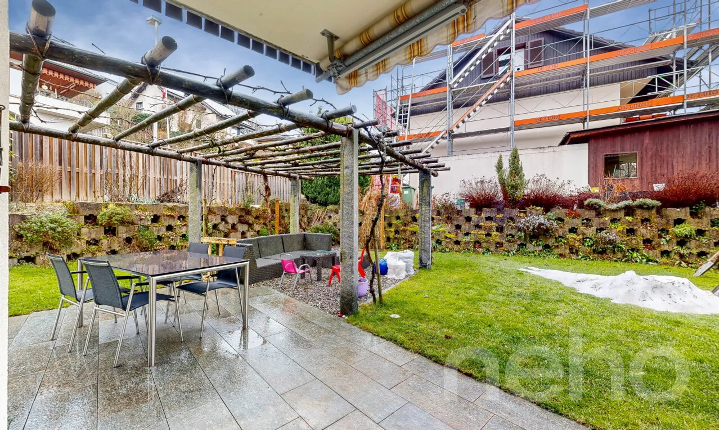 Modernisiertes DEFH mit PV-Anlage, Wärmepumpe und Pergola - Photo 3 of 11