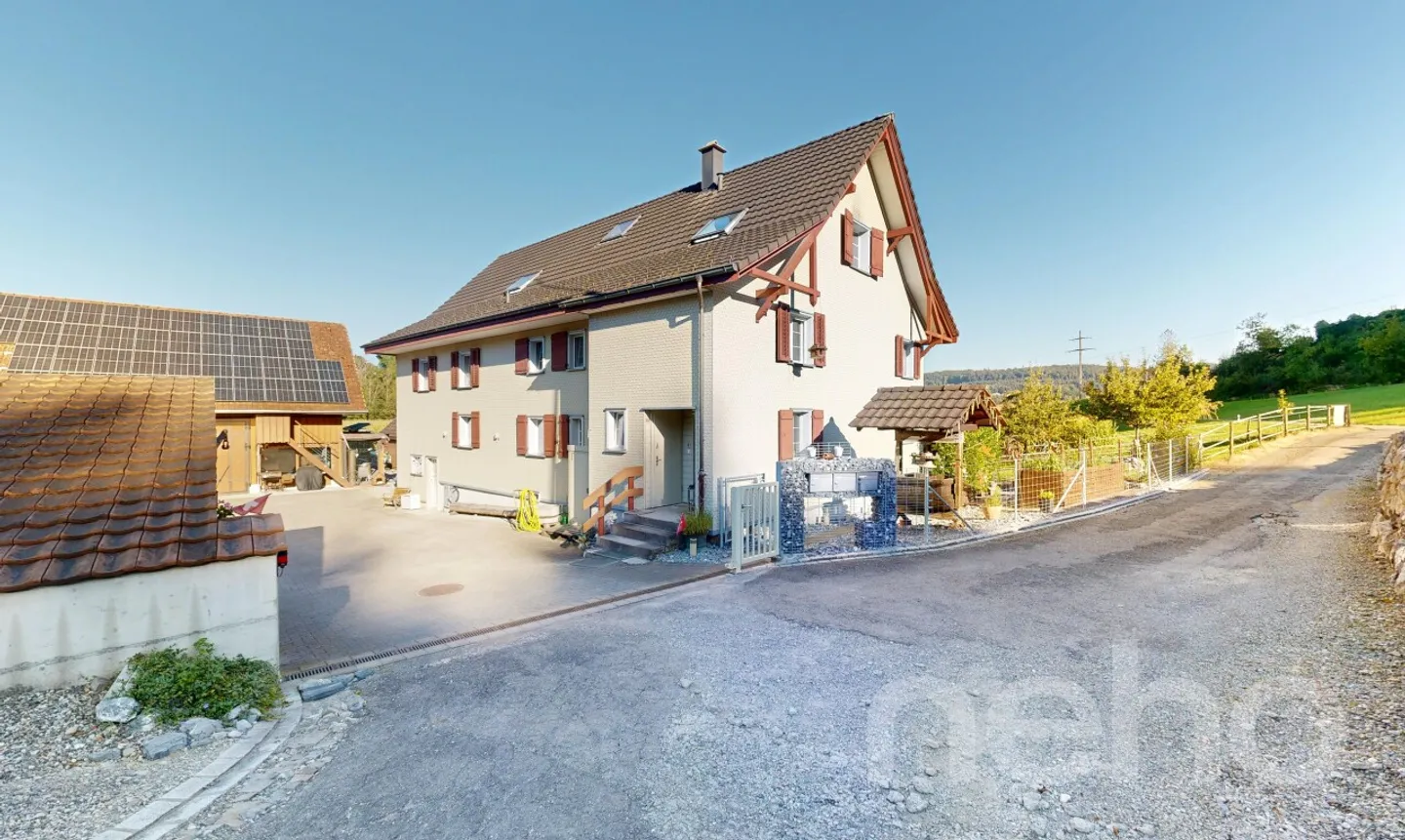 Ideal horse property with 3 apartments in Bischofszell - Photo 2 of 11