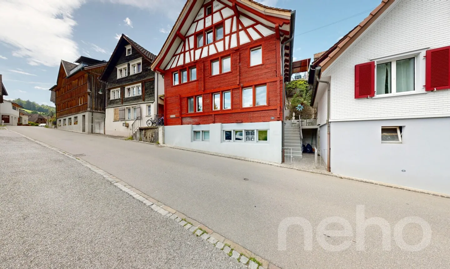 Une maison avec histoire et avenir au cœur d'Altstätten - Photo 1 sur 11