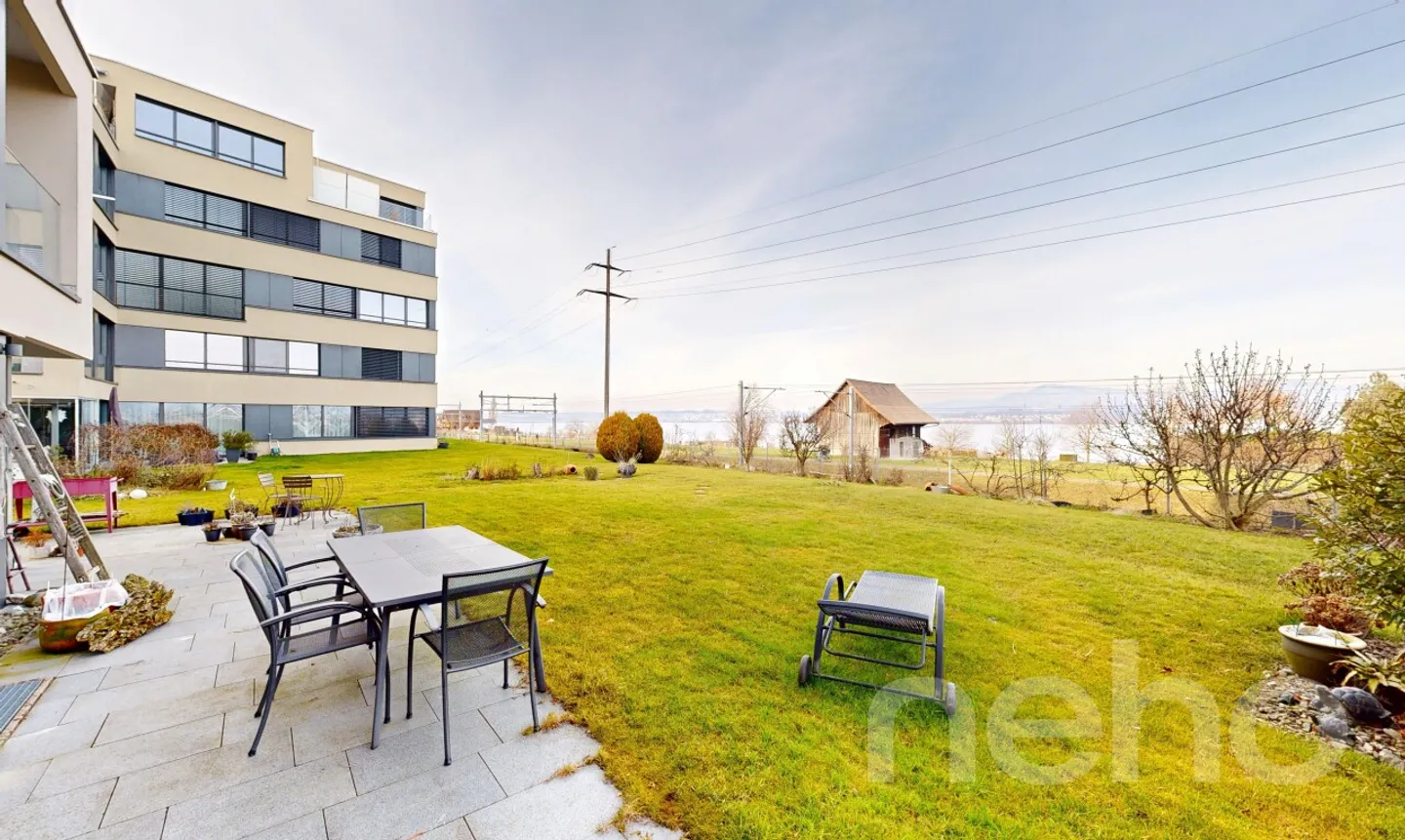 Appartement de jardin avec vue sur le lac - Photo 1 sur 11