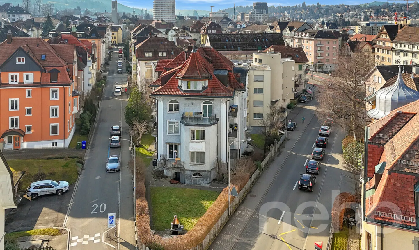 Attraktive Anlageimmobilie mit grosser Wohnfläche - Photo 1 sur 11