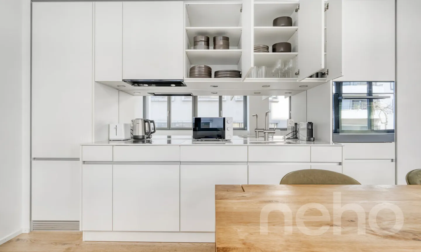 Modern Loft Apartment in Zürich - Photo 4 of 13