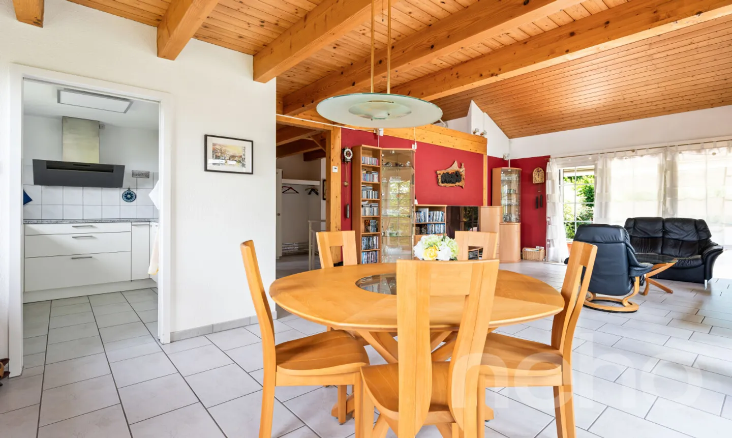 MAISON INDIVIDUELLE DE 5.5 PIÈCES DANS UN ENDROIT CALME ET FAMILIAL - Photo 5 sur 11