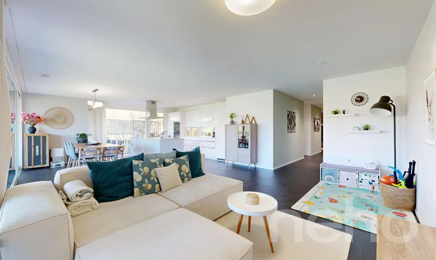 Ampio Appartamento con Terrazza Direttamente sulla Limmat - Foto 7 di 11