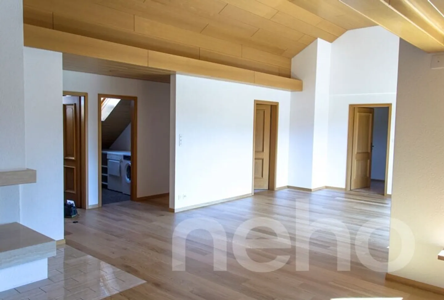 Comfort abitativo sopra i tetti di Mörschwil - Appartamento mansardato di 3,5 locali - Foto 2 di 11