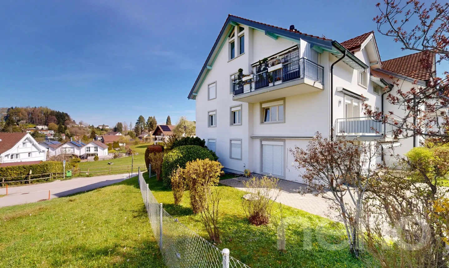 Appartamento 4.5 locali situato in zona tranquilla ma vicino alla città a Niederteufen - Foto 1 di 11