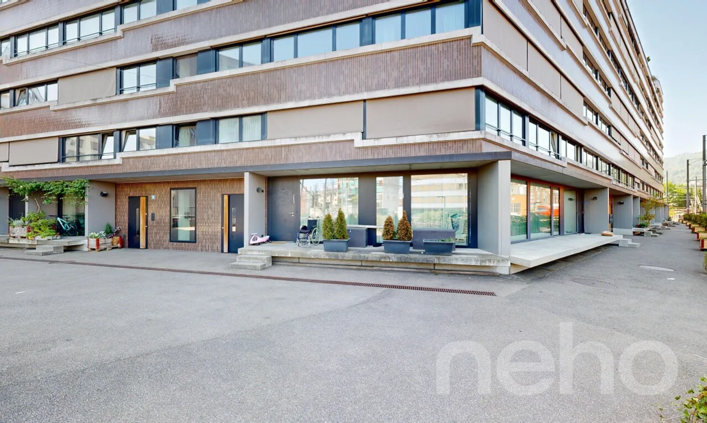 3 Minuten zum HB. Grosszügige Maisonette mit 2 Balkonen - Foto 2 von 11