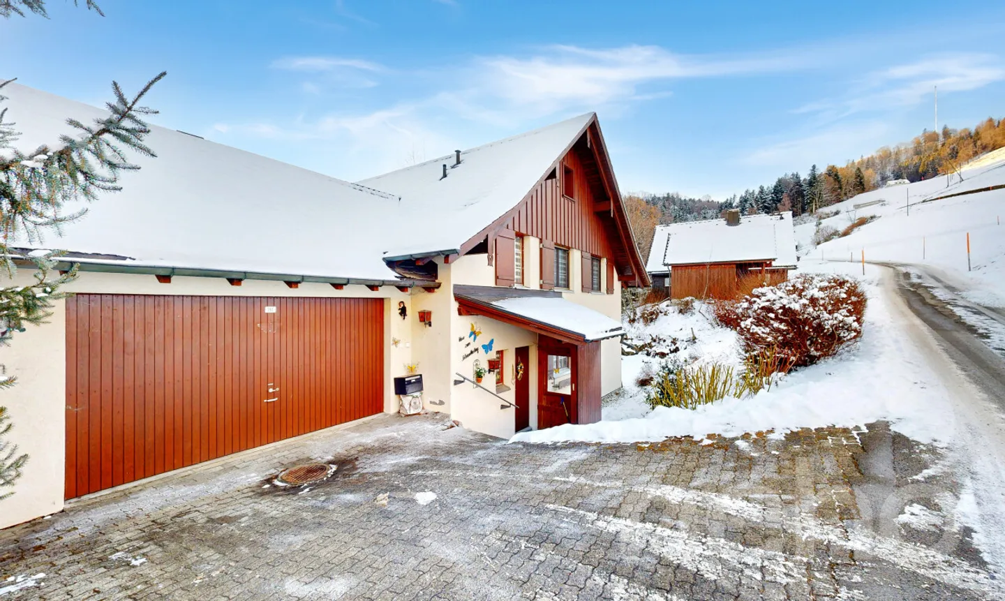 Casa unifamiliare di 5,5 stanze adatta alle famiglie a Krinau - Foto 1 di 11