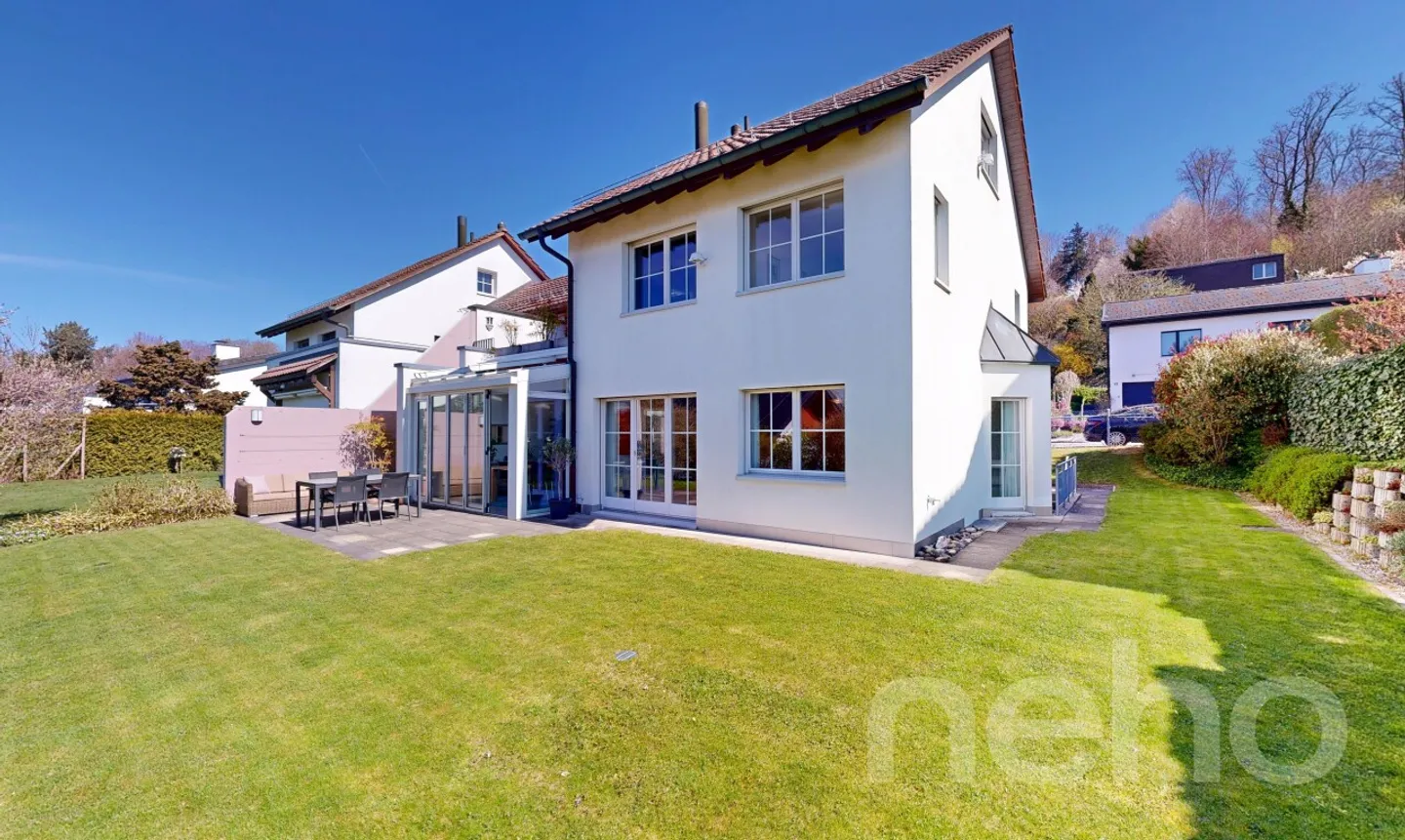 Maison jumelée lumineuse dans un emplacement élevé - Photo 2 sur 11