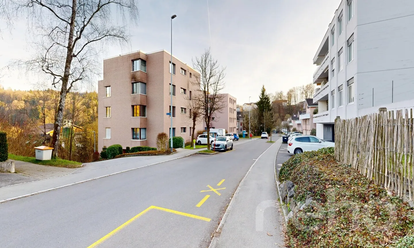 Appartement fraîchement rénové - Photo 2 sur 11