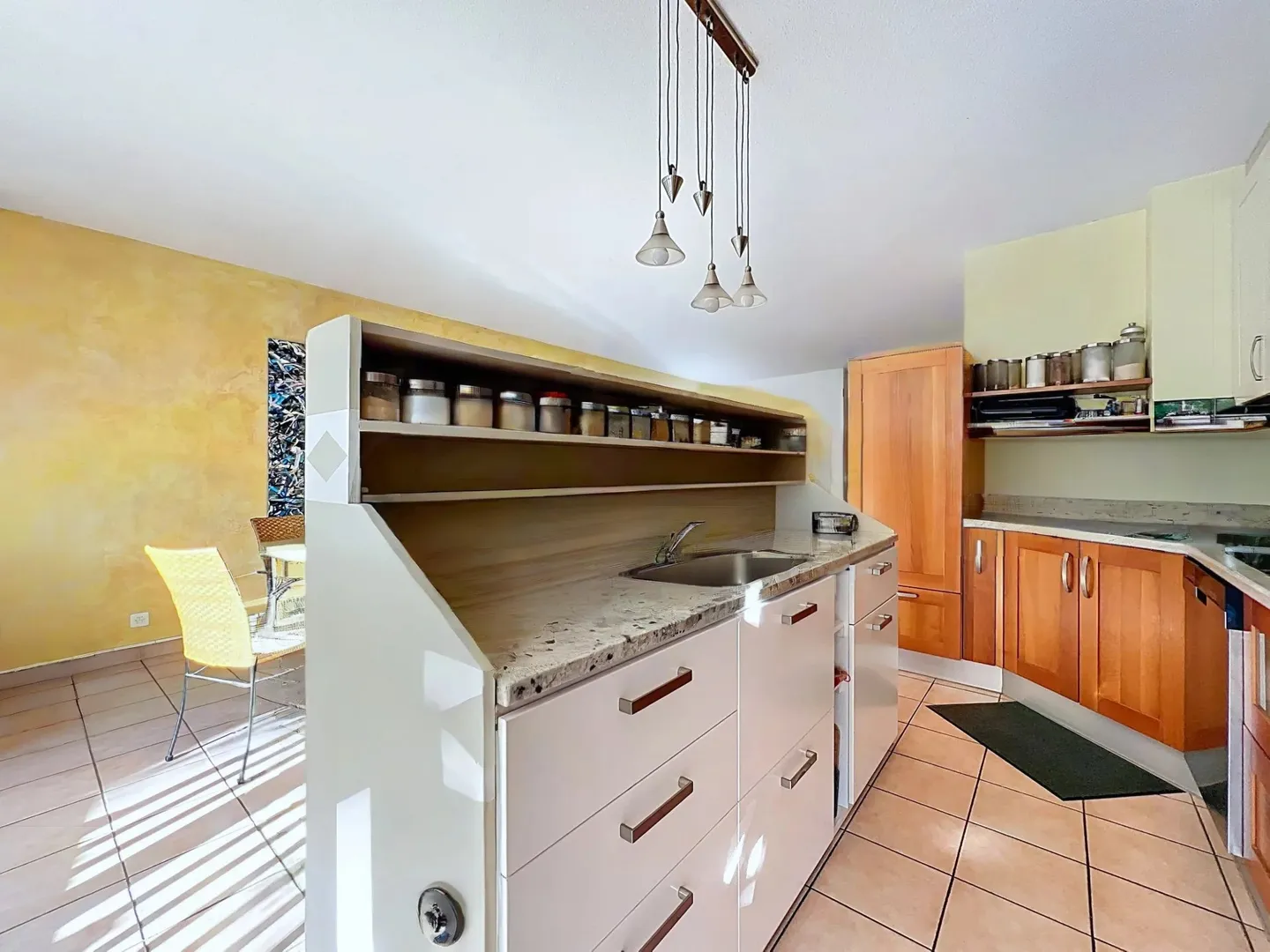 Wunderschöne Duplexwohnung im Gartengeschoss in Confignon - Foto 3 von 13