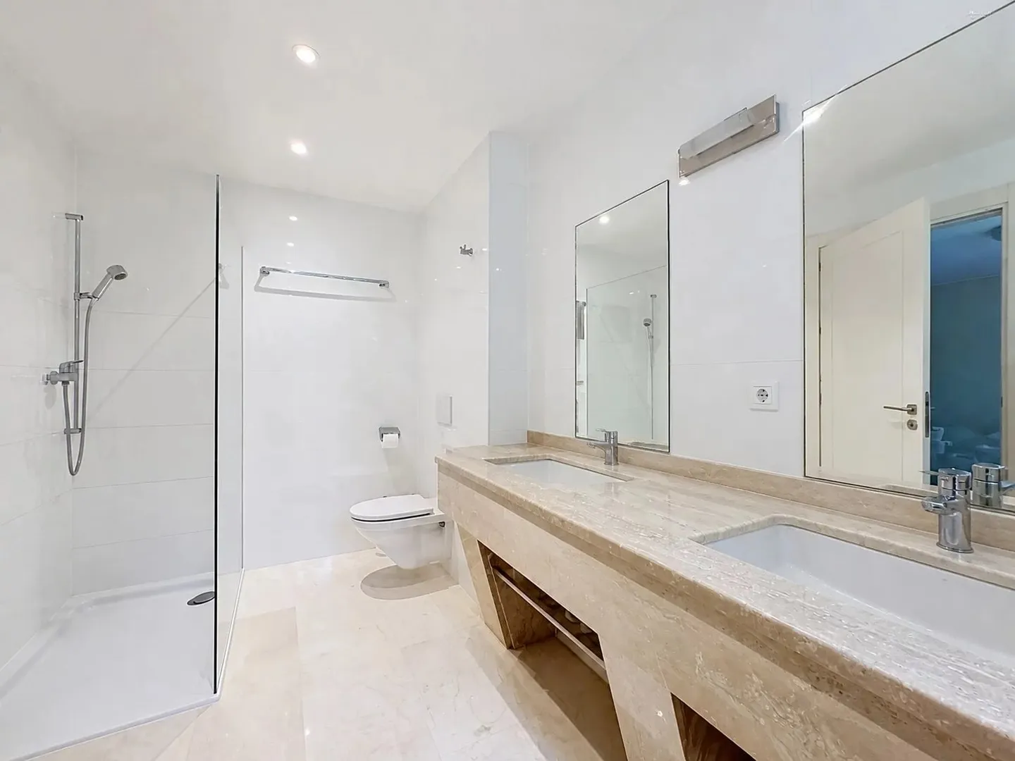 Luxueux duplex avec jardin privatif - Foto 5 di 13