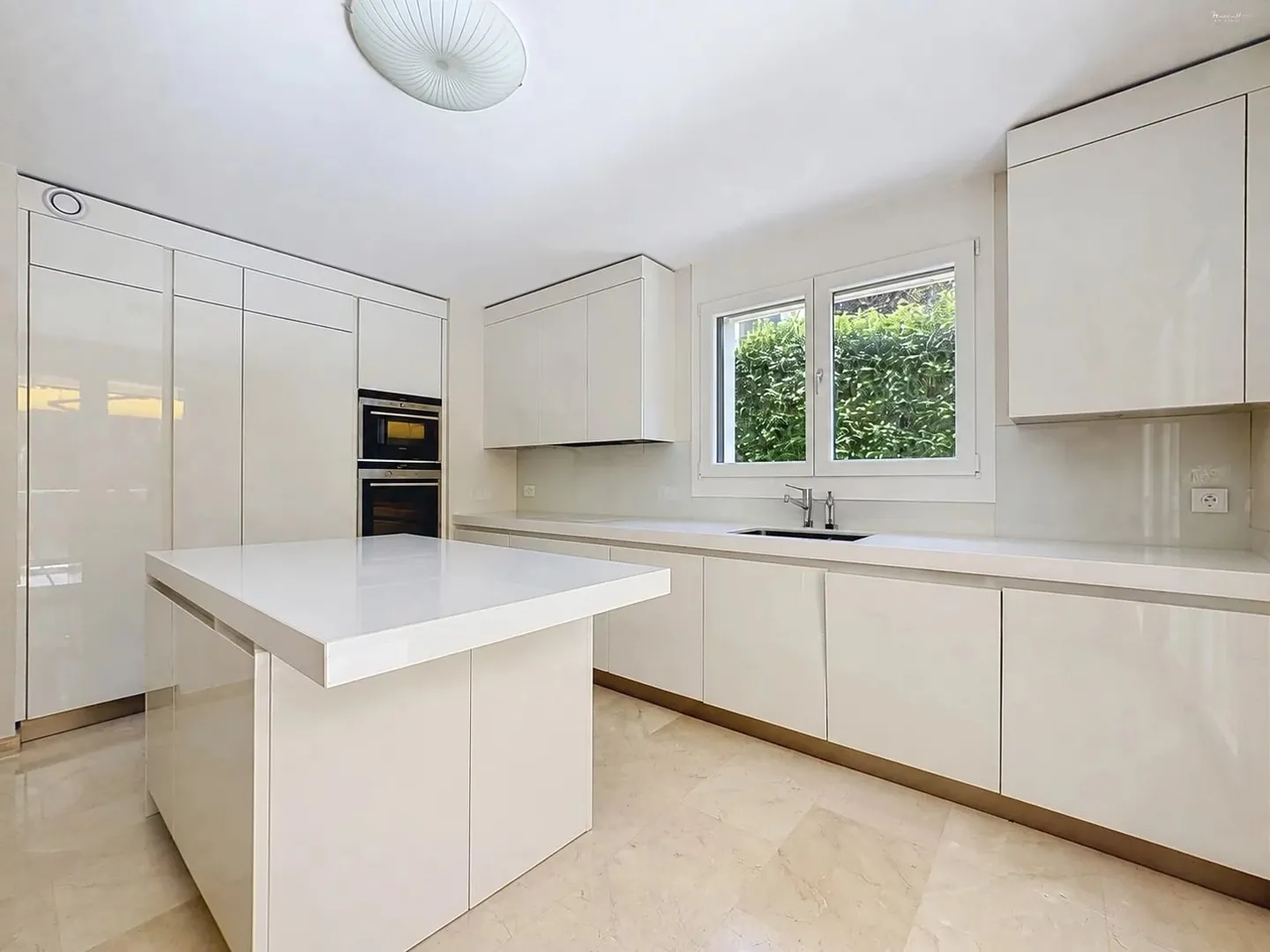 Luxueux duplex avec jardin privatif - Foto 2 di 13