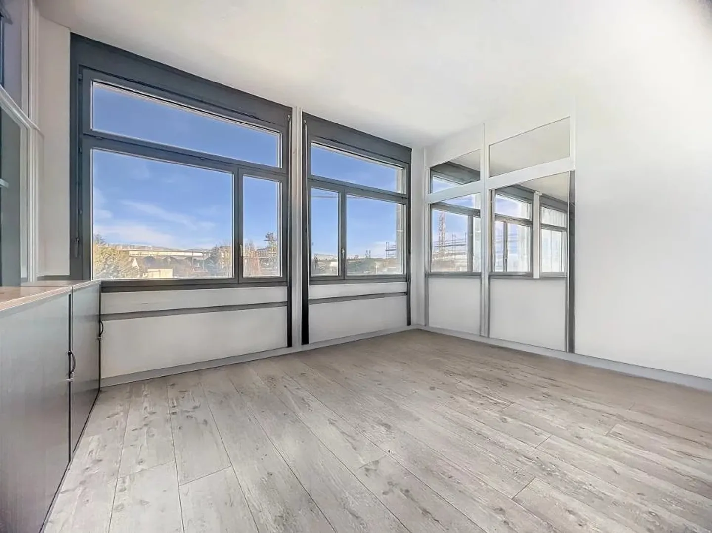 Spacious offices in the heart of Satigny - Photo 7 of 12