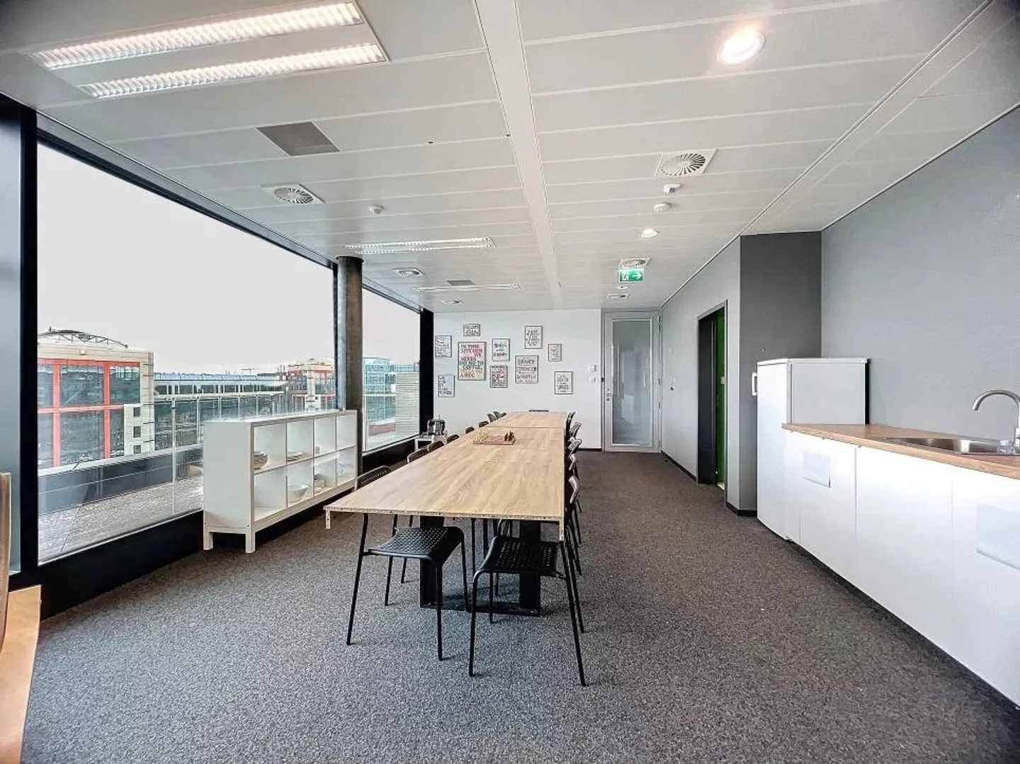 Magnifique espace de travail en attique de 570m2 au cœur de Lignon - Photo 4 sur 10