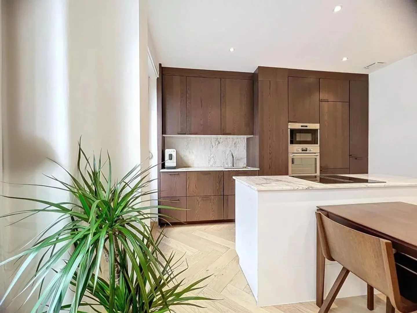 Magnificent 4-rooms flat completely renovated - Photo 3 of 12