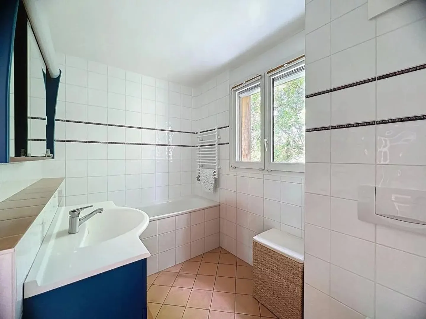 Superb penthouse with mezzanine and south-facing terrace in Troinex - Foto 6 von 13