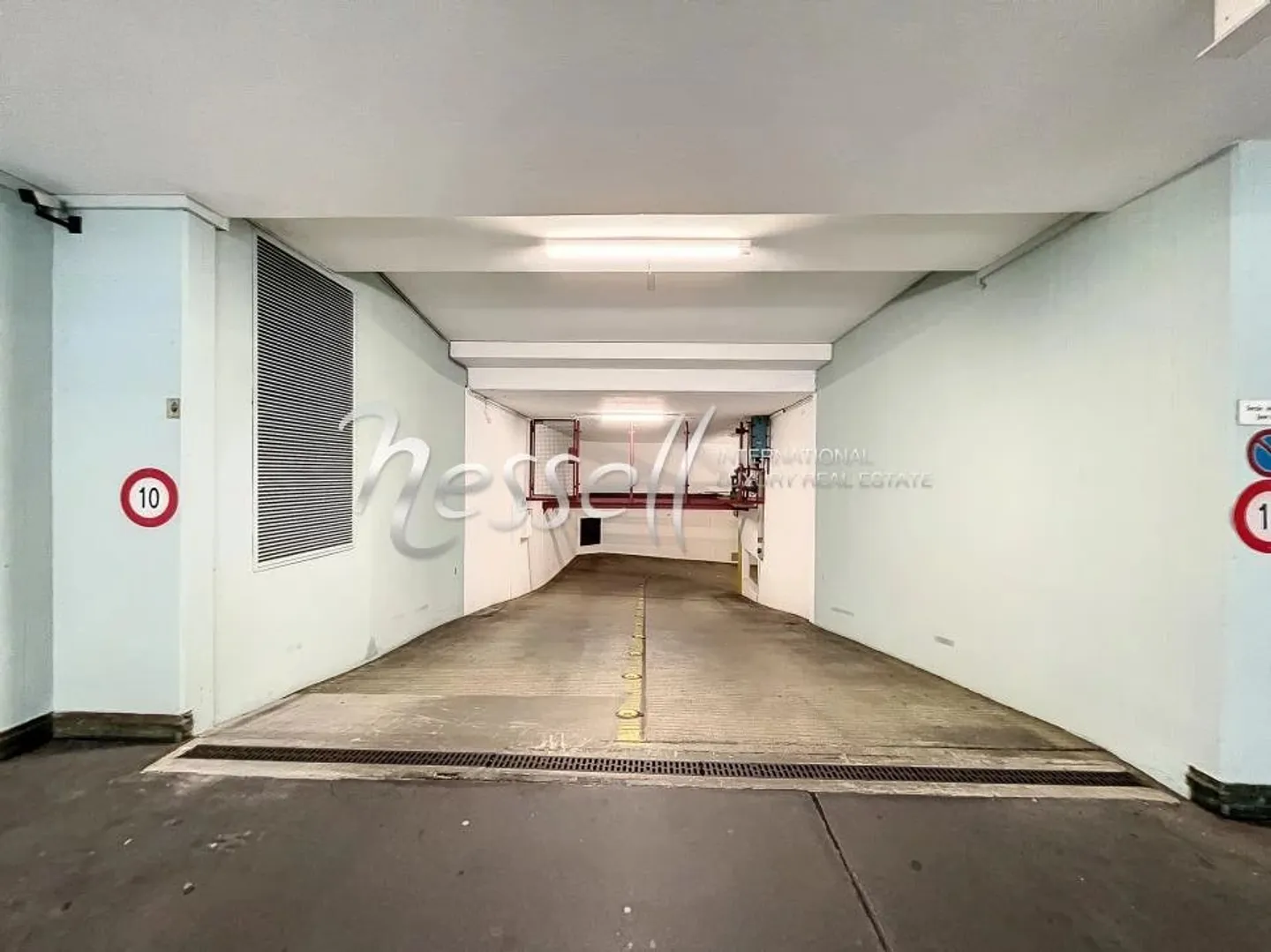 Underground parking in Eaux-Vives - Foto 4 von 9