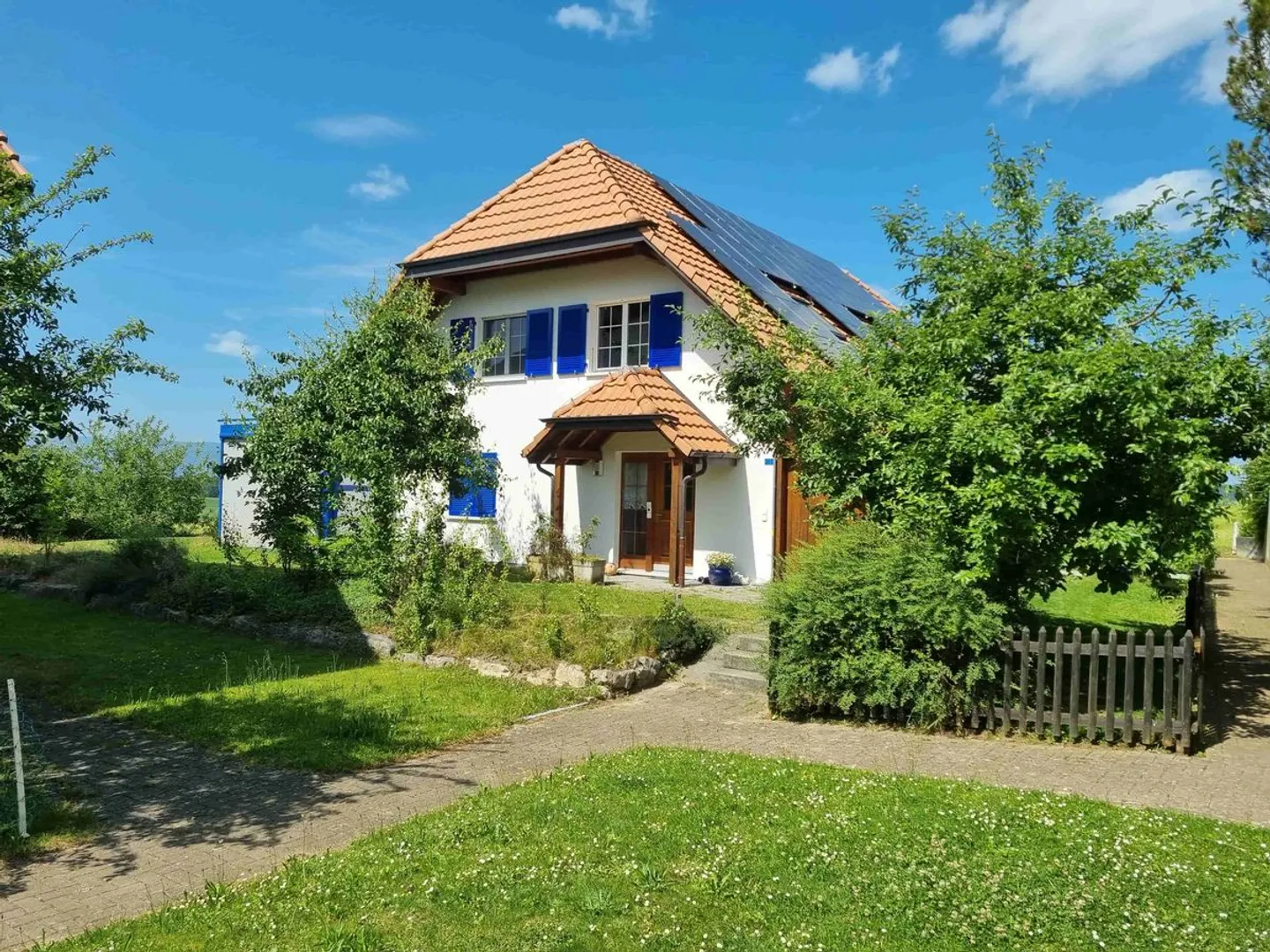Maison familiale unique - Photo 1 sur 13