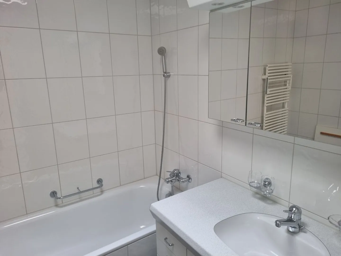 Attique de 3,5 pièces au centre de Lyss (incl. EHP) - Photo 6 sur 11