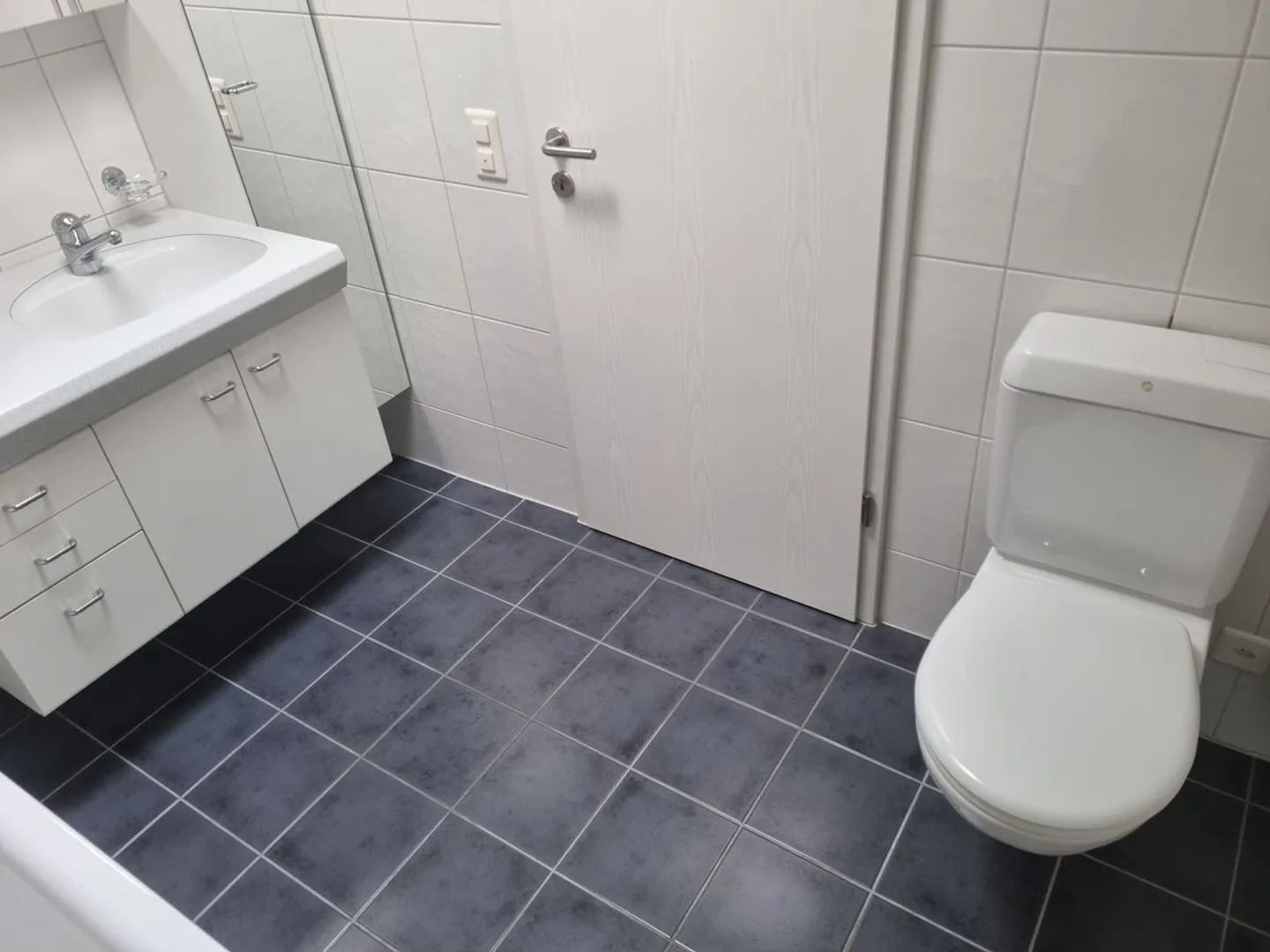 Attique de 3,5 pièces au centre de Lyss (incl. EHP) - Photo 7 sur 11