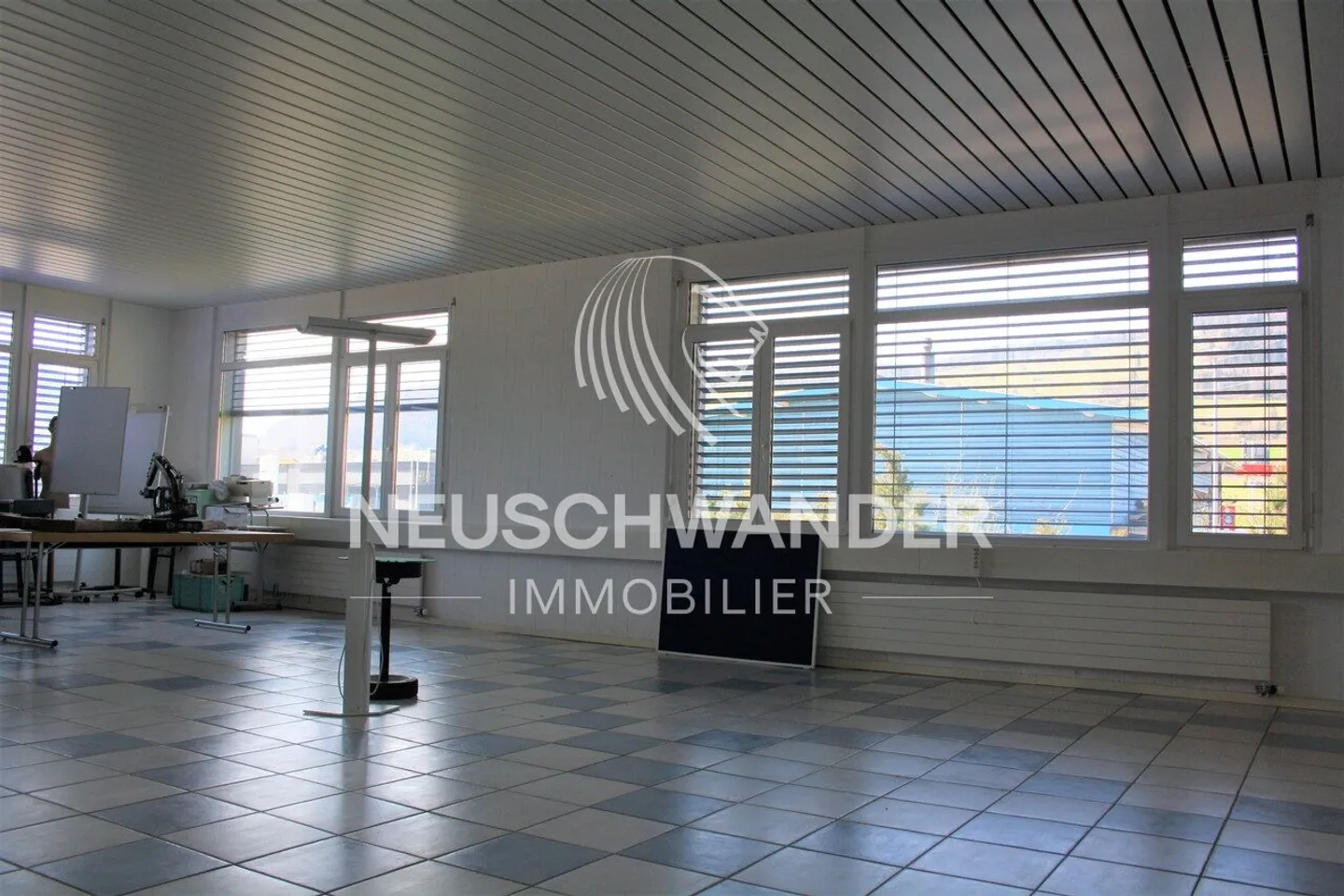 Commercial Space - Photo 5 of 9