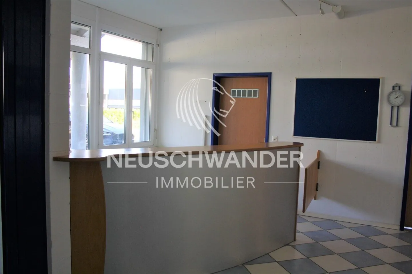 Commercial Space - Photo 6 of 9