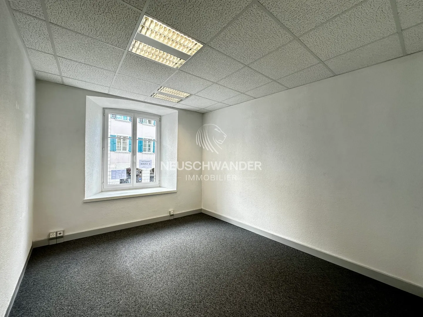 Commercial Space - Photo 3 of 5