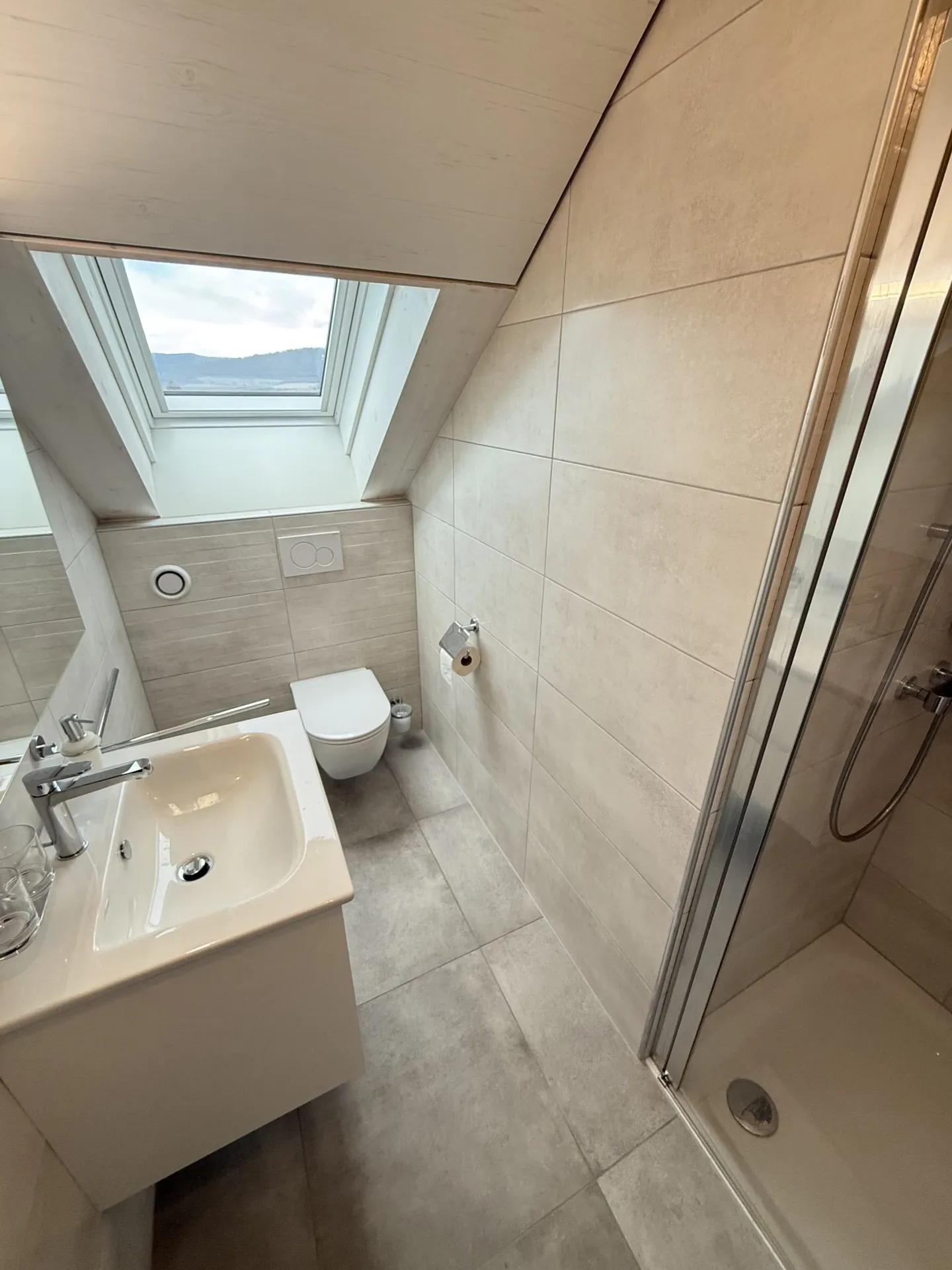 Wunderschöne 5,5-Zimmer-Penthouse zur Miete in Courrendlin - Foto 9 von 13