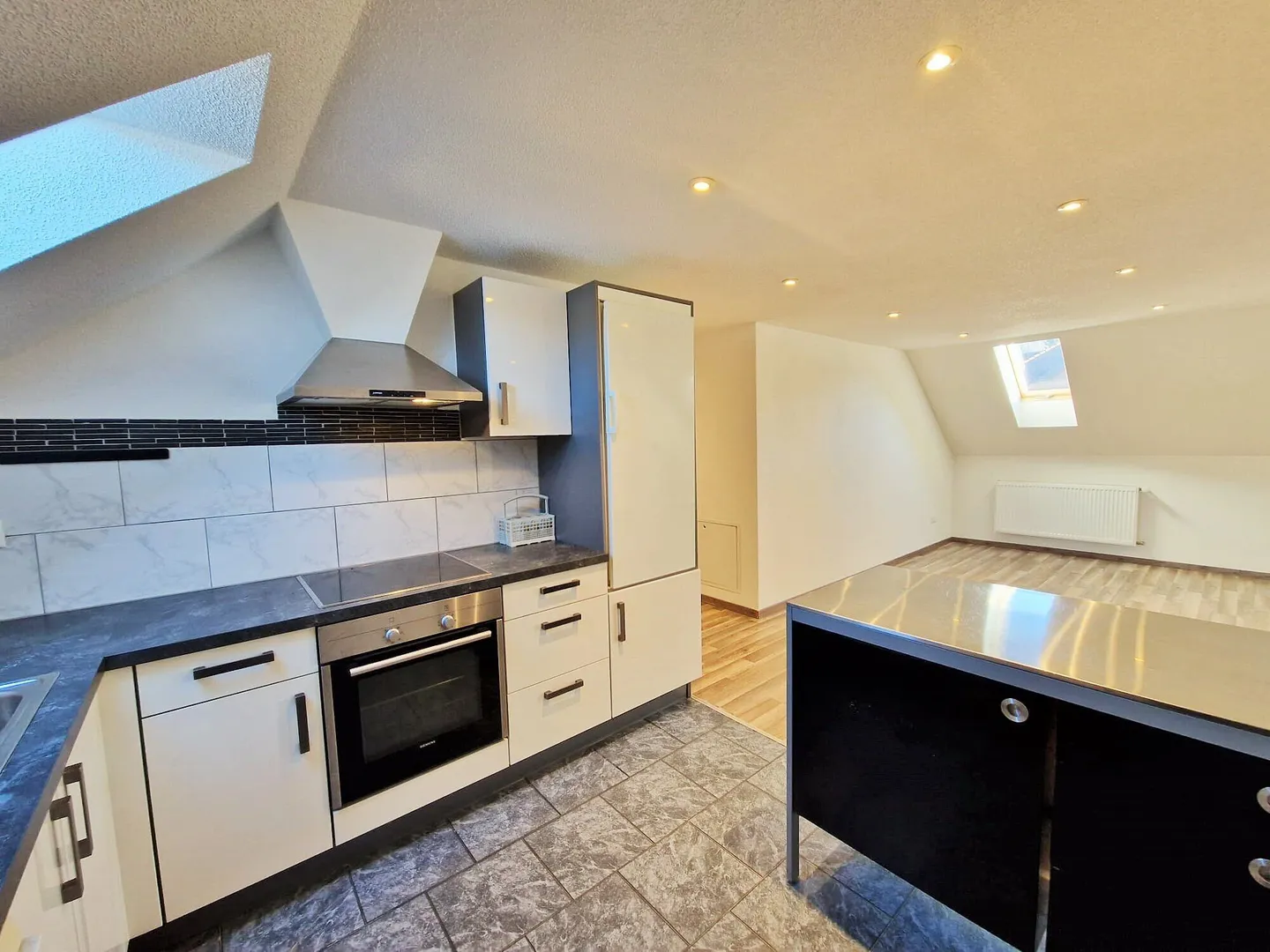 3.5-room apartment on the 3rd floor in Reconvilier - Photo 3 of 12