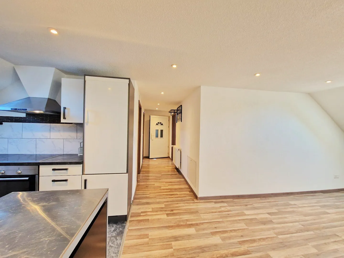 3.5-room apartment on the 3rd floor in Reconvilier - Photo 4 of 12