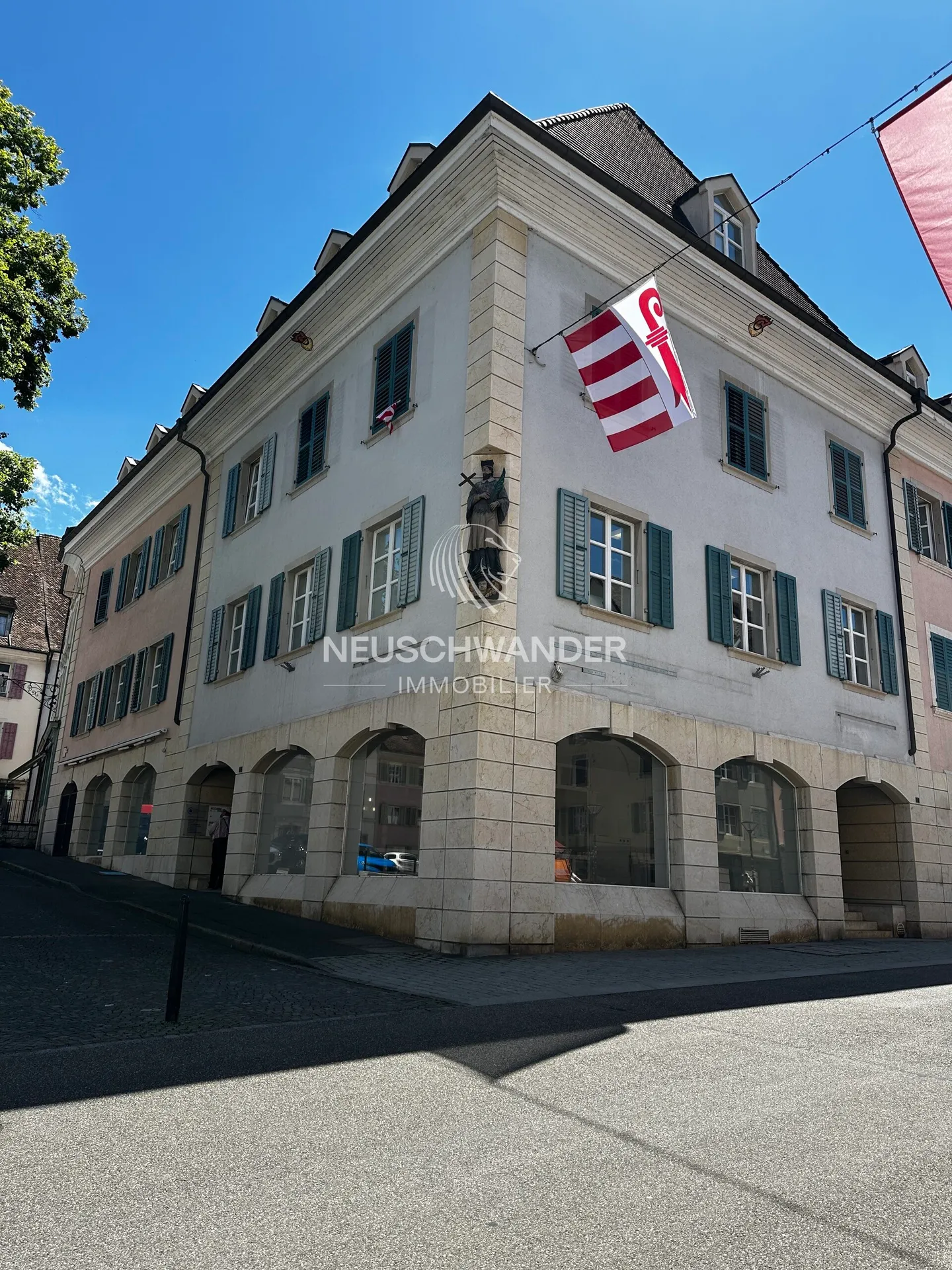 Commercial Space - Photo 1 of 6