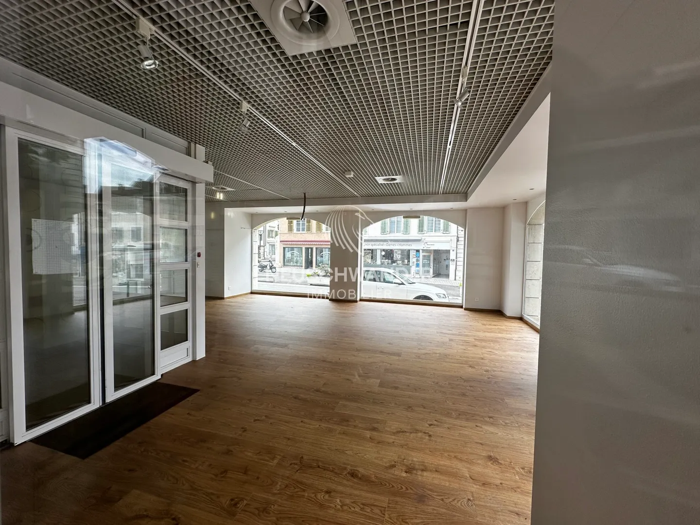 Commercial Space - Photo 3 of 6