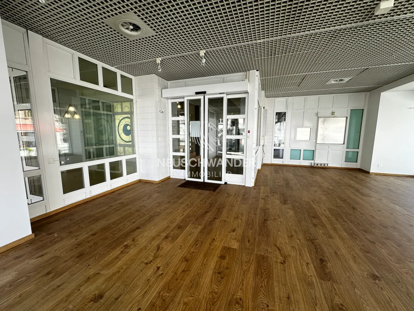 Commercial Space - Photo 6 of 6