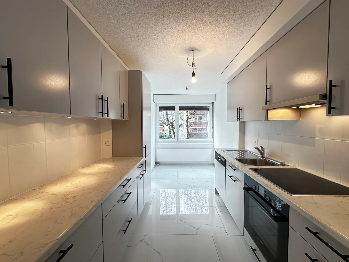 Renovated 3.5-room apartment in the heart of Delémont for rent - Photo 1 of 10