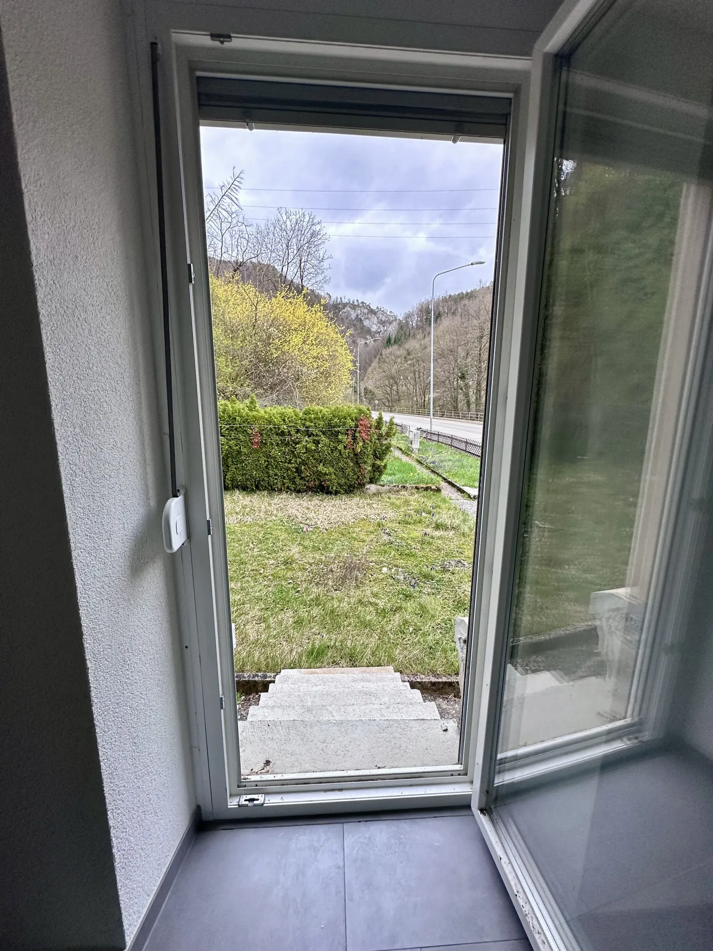 In affitto a Courrendlin appartamento al piano terra di 4.5 locali - Foto 2 di 13