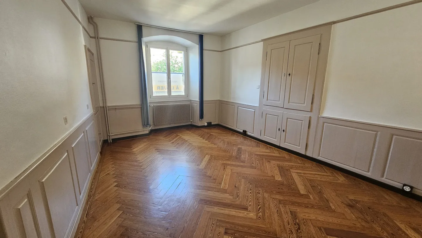 In affitto a Delémont nel centro storico 1 ufficio di 4 stanze - Foto 4 di 13