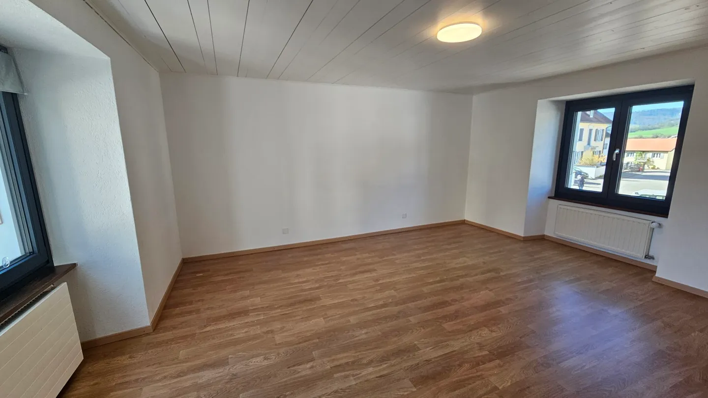 4,5-Zimmer-Duplexwohnung im 1. Stock in Courroux zu vermieten - Foto 6 von 13