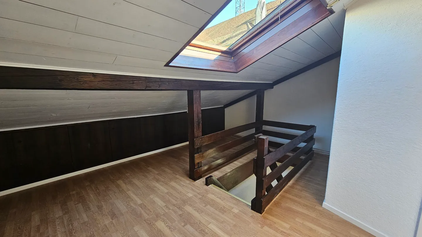 4,5-Zimmer-Duplexwohnung im 1. Stock in Courroux zu vermieten - Foto 8 von 13